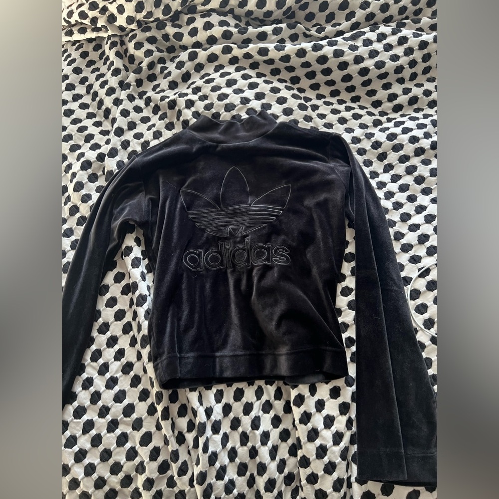 Velvet adidas long wide sleeve